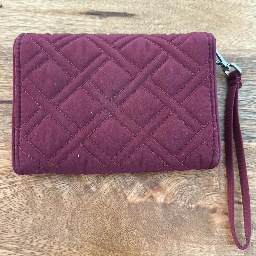 Vera Bradley maroon quilted wristlet purse wallet - Picture 4 of 9